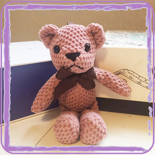 Petite peluche bébé en forme de lapin ou ourson, douce et réconfortante